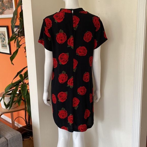 Sanctuary Red & Black Rose Print Madeline Tunic Dress Size Large - Picture 4 of 9